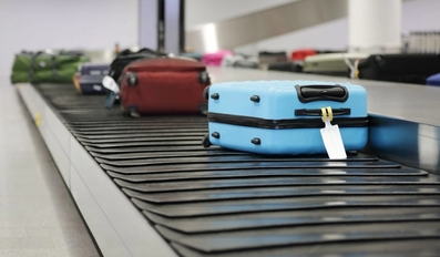 Never Do These 7 Things at the Airport Baggage Carousel 
